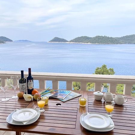 Terrace Studios With Panoramic Seaview Uble Bagian luar foto
